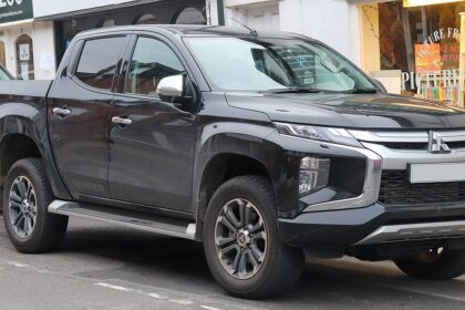 Mobil Mitsubishi Triton 4x4